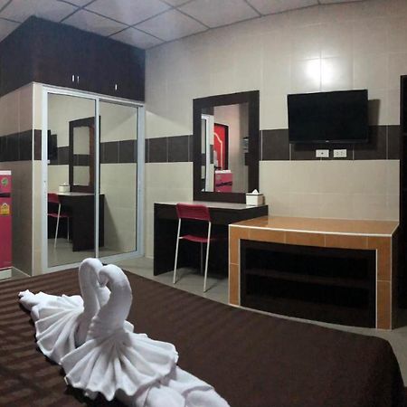 D5 Hotel สาขา มาบโป่ง Chonburi Exteriör bild