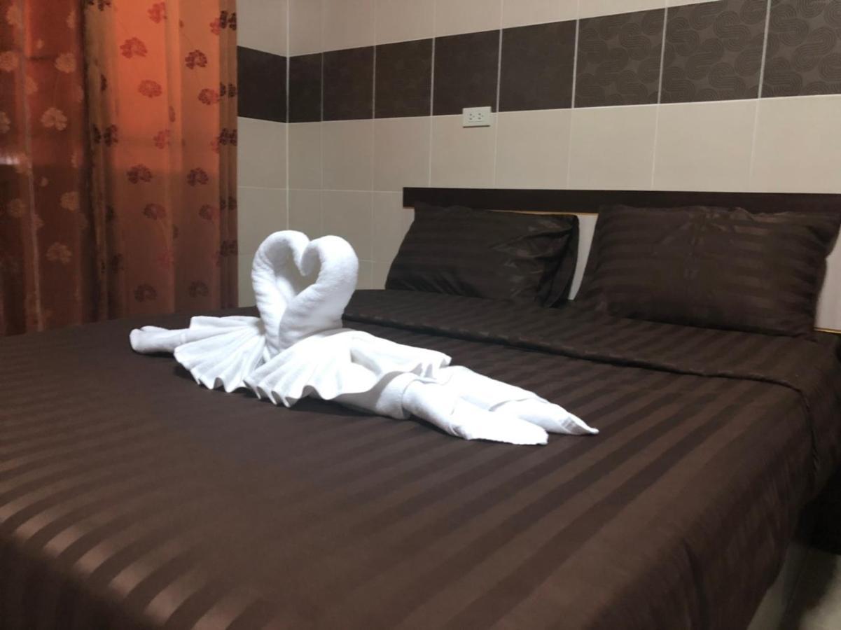D5 Hotel สาขา มาบโป่ง Chonburi Exteriör bild
