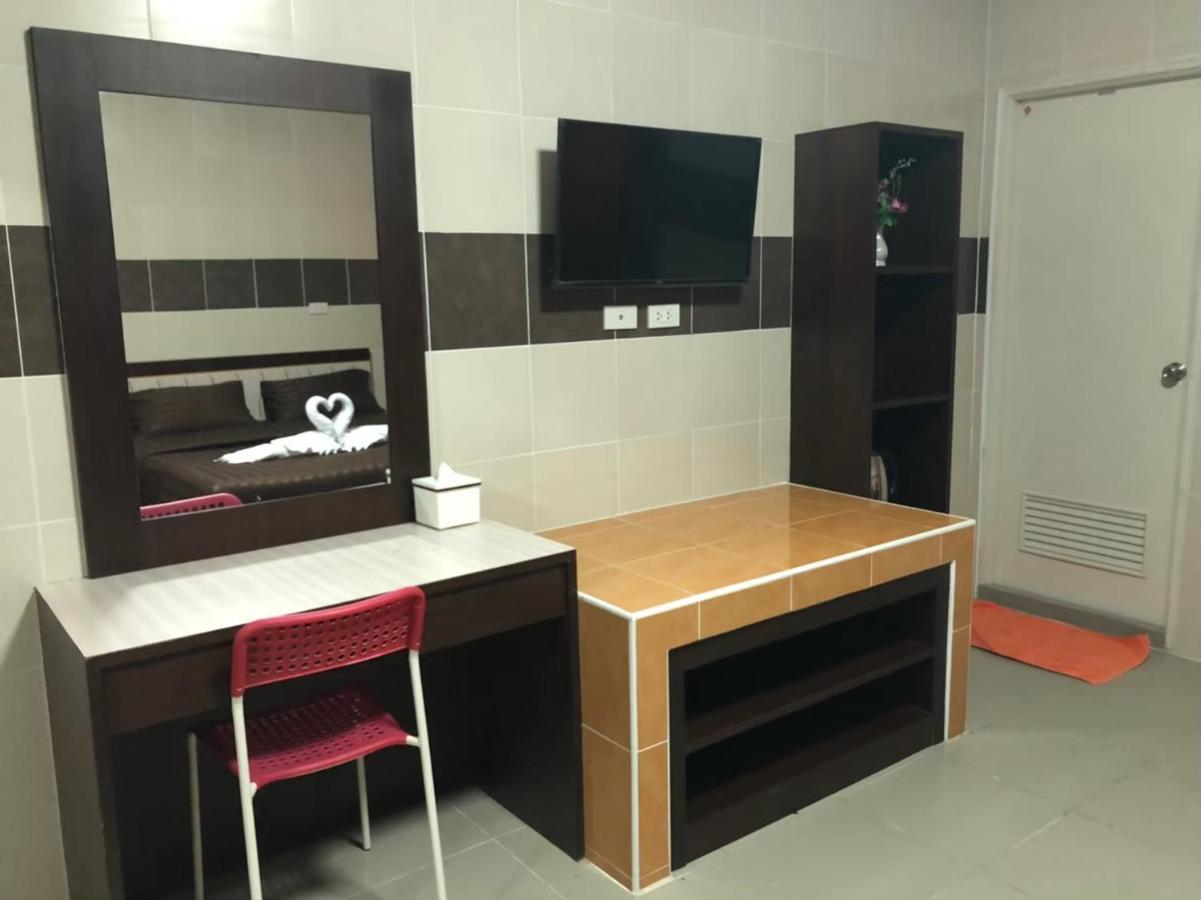 D5 Hotel สาขา มาบโป่ง Chonburi Exteriör bild
