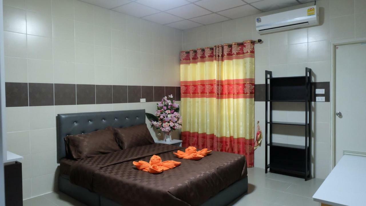D5 Hotel สาขา มาบโป่ง Chonburi Exteriör bild
