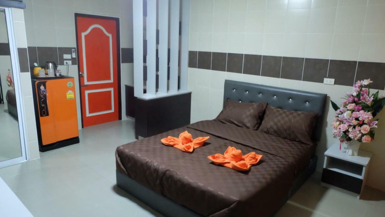 D5 Hotel สาขา มาบโป่ง Chonburi Exteriör bild